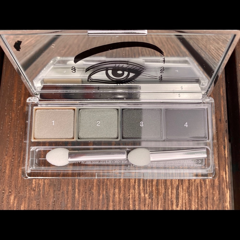 Clinique all about shadow quad